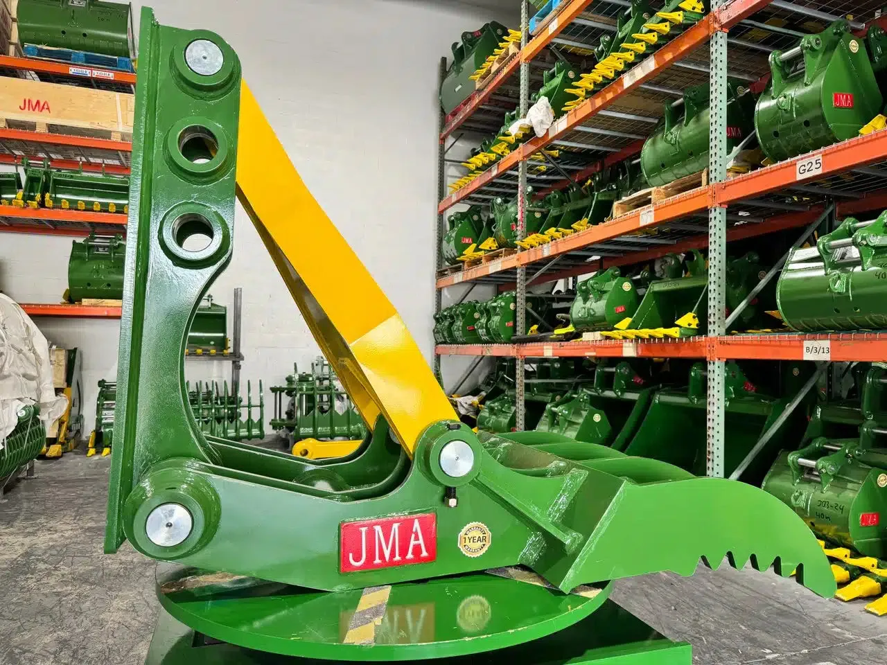 JMA Attachments Mechanical Thumb | Overall Width 26" inches | Overall Length 45" inches | For 9 - 16 Tons Excavators