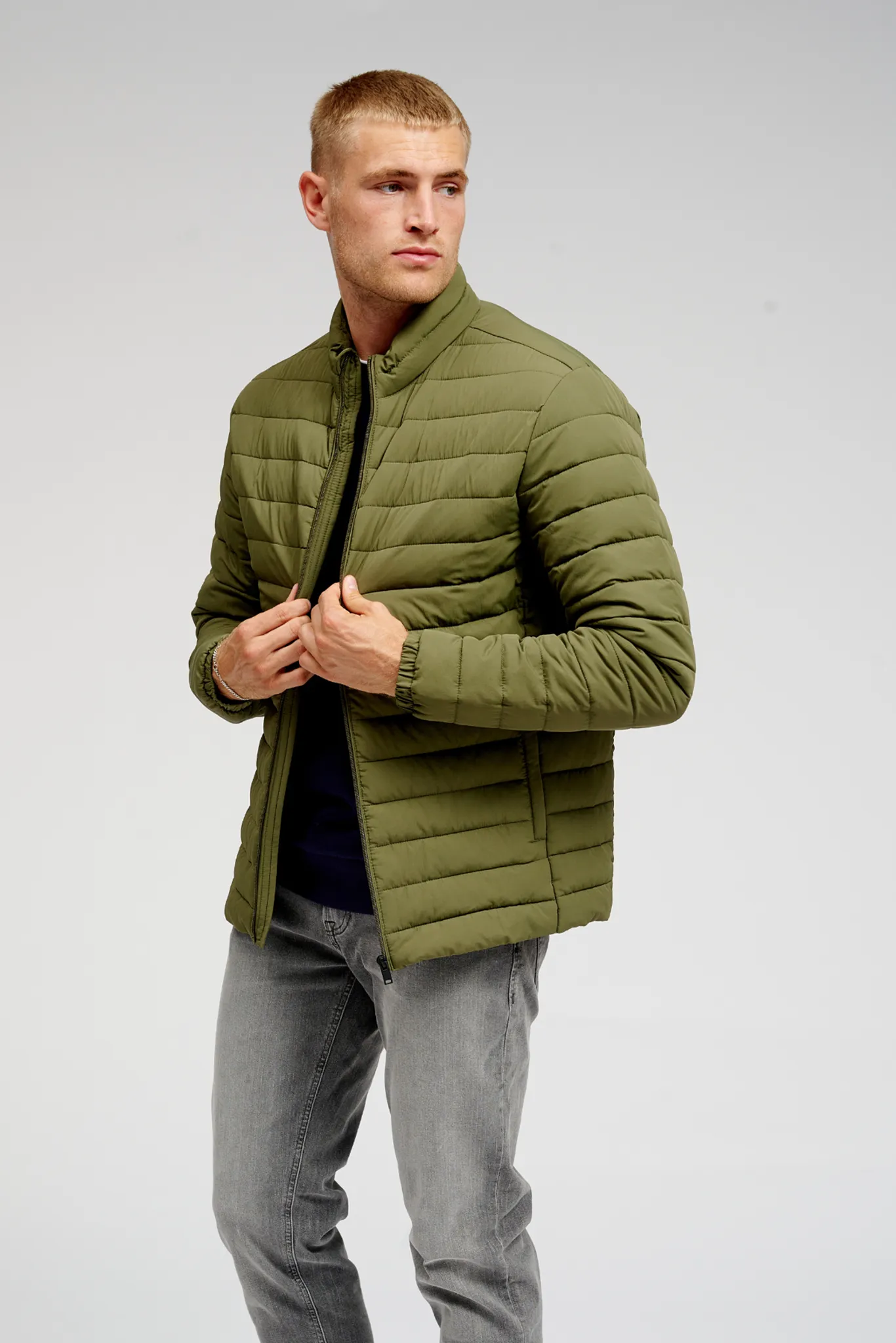 Light Puffer Jacket - Oliven